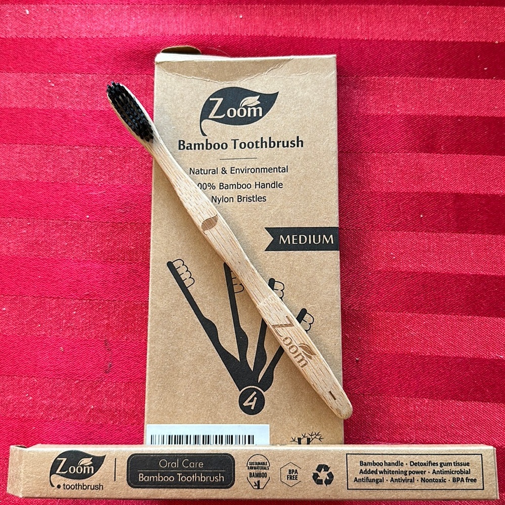 NWT Zoom Bamboo toothbrush set (4).detox’s for gums, whitens, BPA free.  Medium